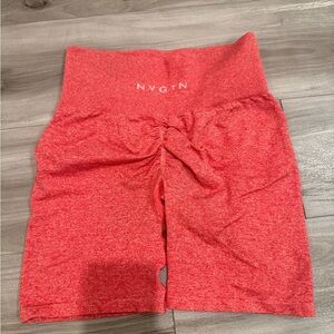 NVGTN Scrunch Seamless Shorts - S - Candy Apple Color